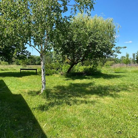 Chambre D'Hotes Dans Les Champs Jeux-Les-Bard Exteriér fotografie