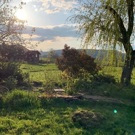 Chambre D'Hotes Dans Les Champs Jeux-Les-Bard Exteriér fotografie